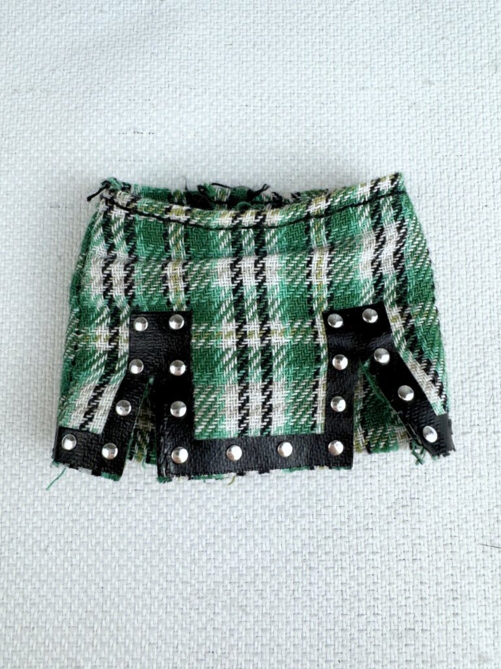 🍓5/$15 Rainbow High Jade Hunter Skirt Winter Break 2021